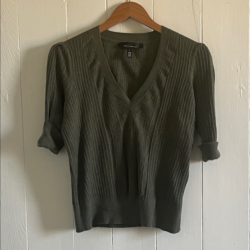 White House Black Market Olive Green V-Neck Ribbed Short Sleeve Sweater